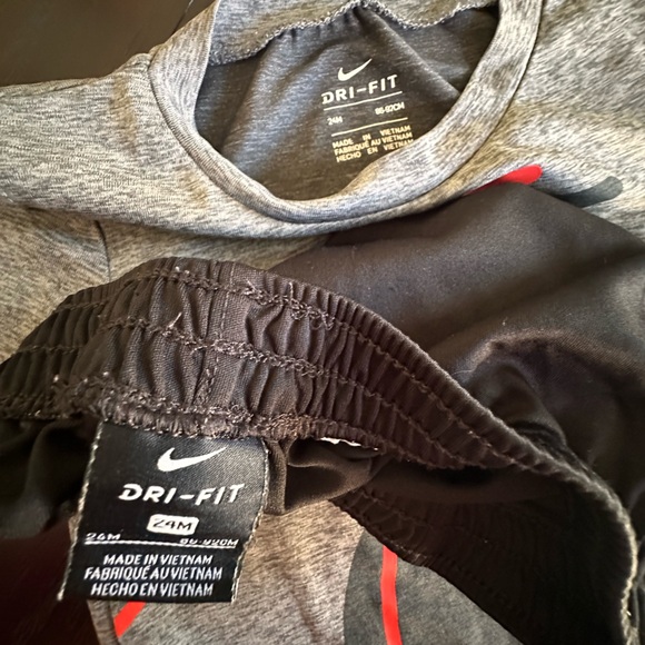 Nike | 2T | Dri-FIT Gray/Black Red Set - Picture 2 of 2